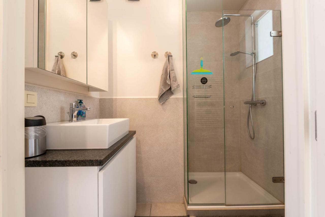 Modern Apartment With Free Parking オステンド エクステリア 写真